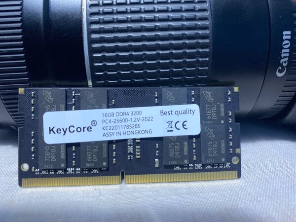 Barrette mémoire DDR4 3200 16 Go