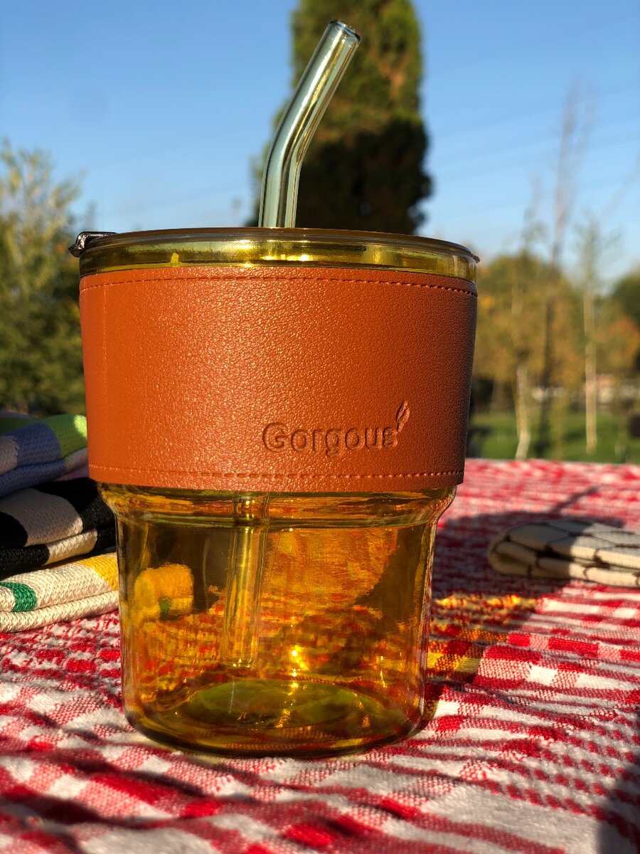 Стекляный стаканчик для соков