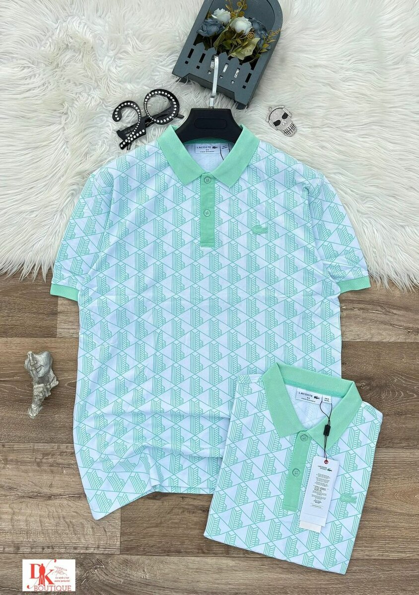 Polo tendance motifs géométriques