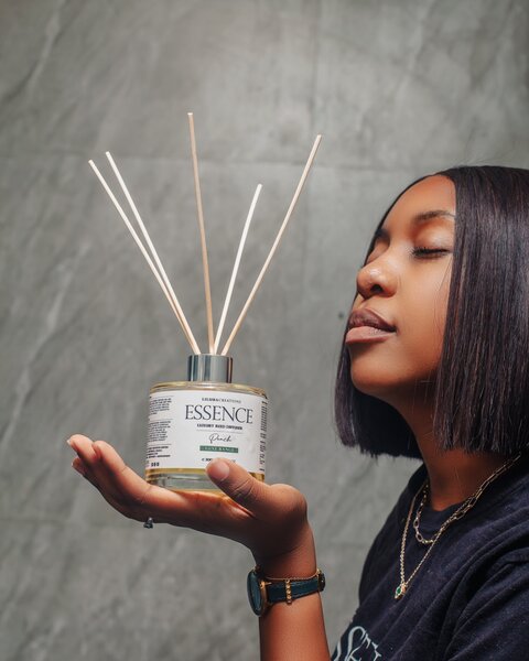 200ml Essence Luxe Range Reed Diffuser