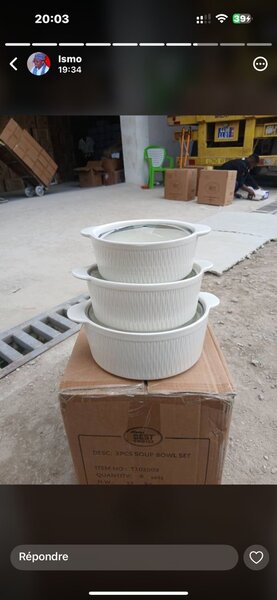 Set de plats en céramique blanche