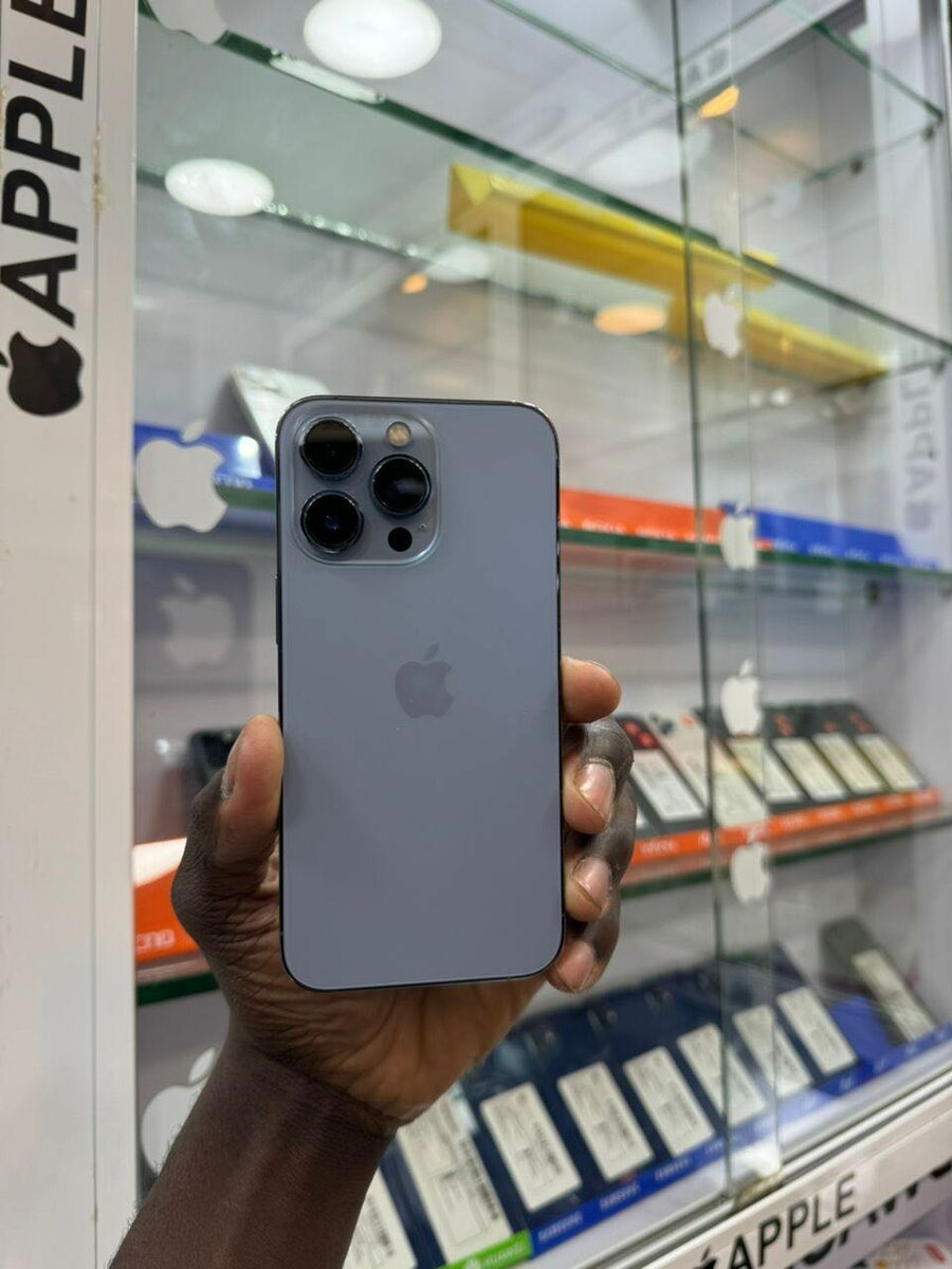 iPhone 13pro 128Go quasi neuf Rapide