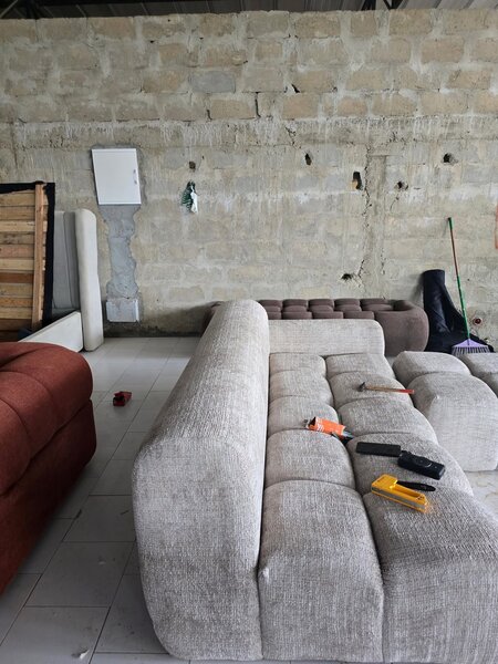 Canapé modulaire moderne et confortable