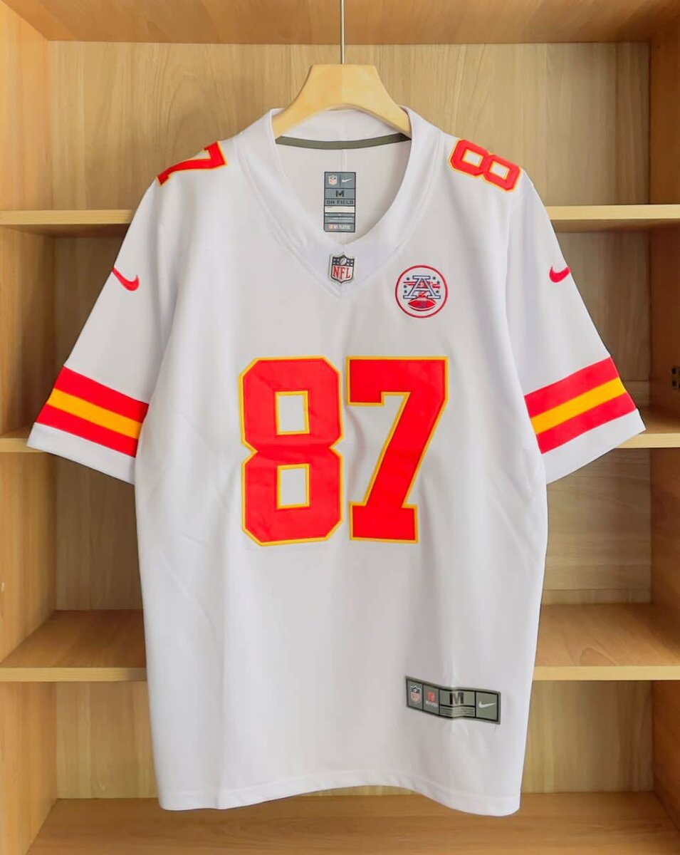 We deal all kinds of mens outfits