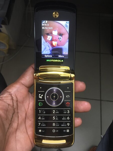 Téléphone a clapet Motorola