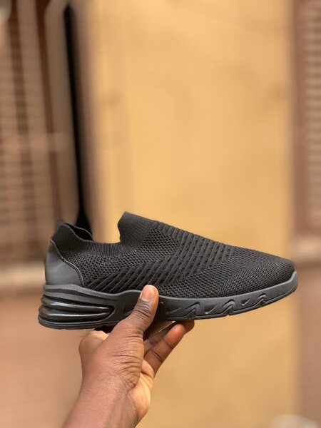 Sneakers Noirs Légers Sport