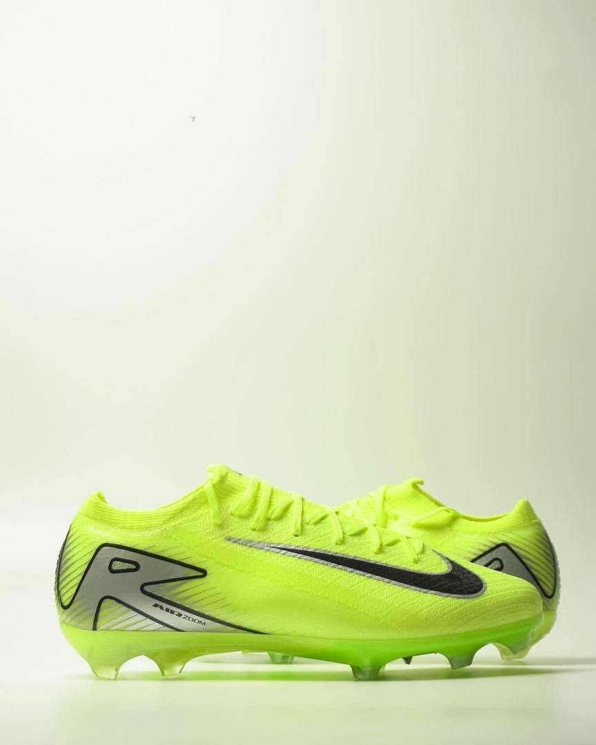 Chaussures de Football Légères