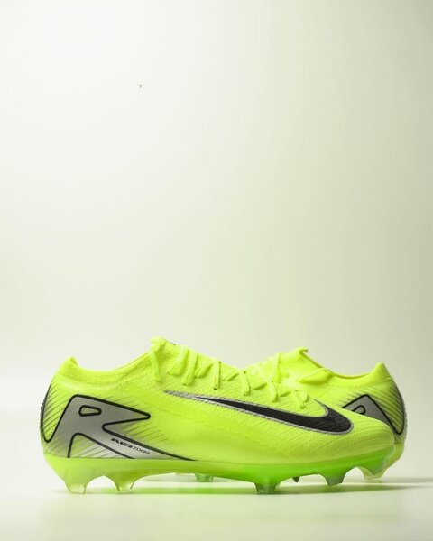 Chaussures de Football Légères