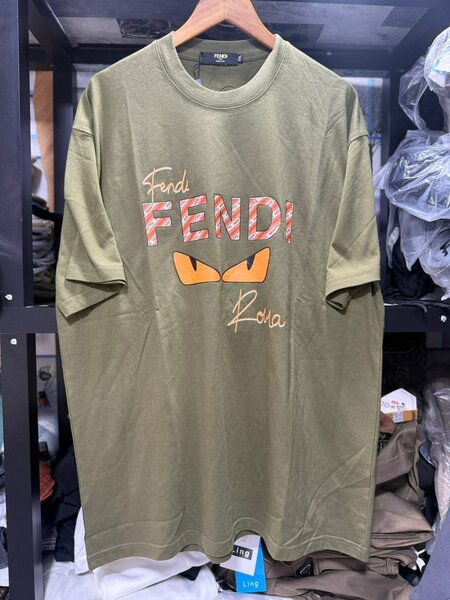 T-shirt graphique tendance