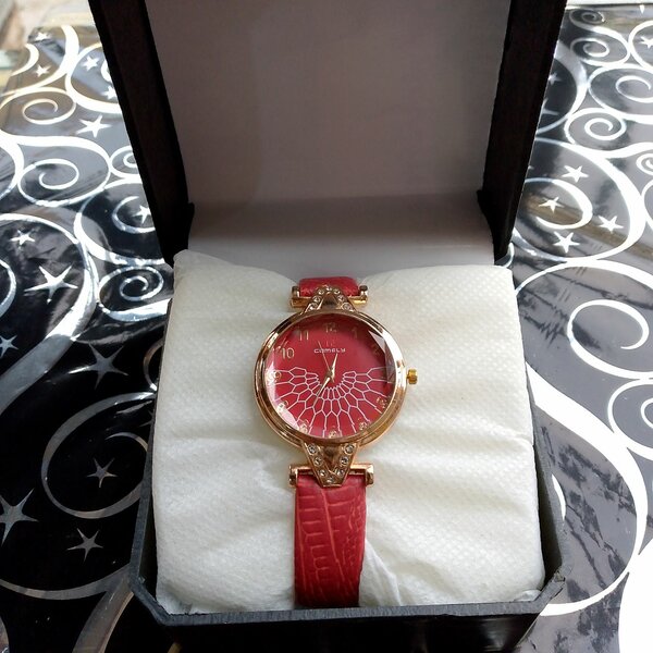 comely stap watch
