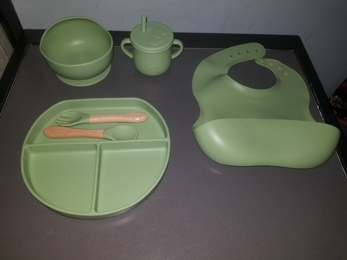 Silicon feeding sets