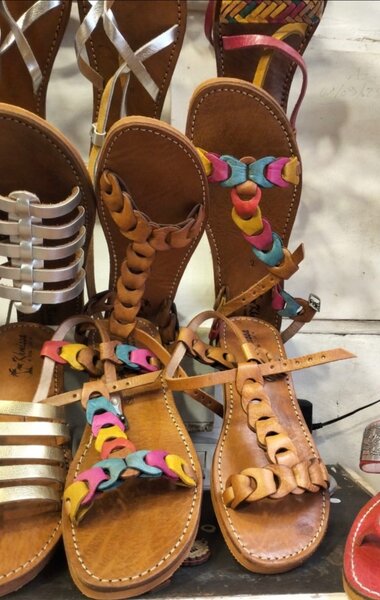 Sandales en cuir multicolores