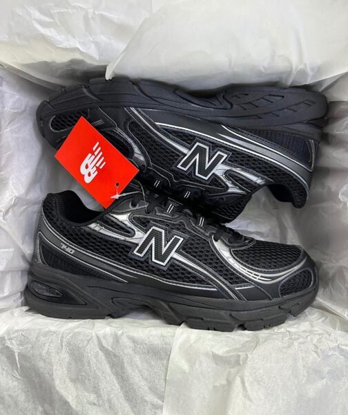 New Balance 740