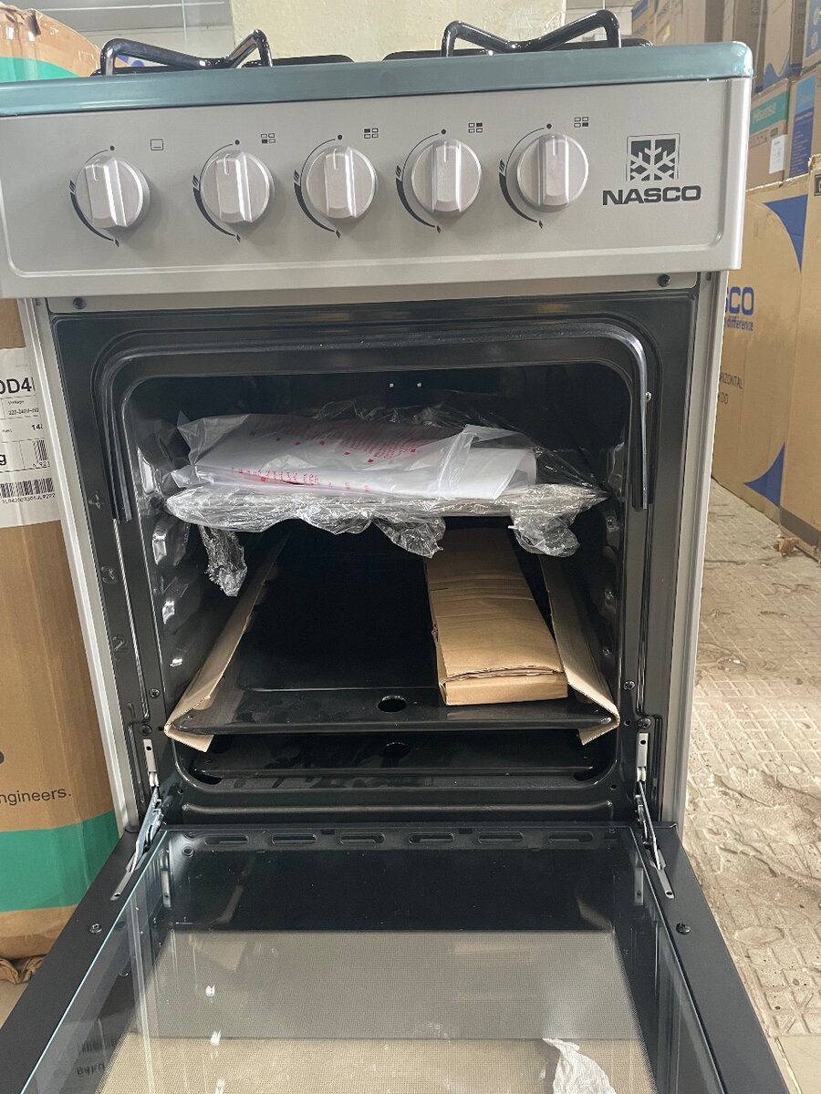 Gazinière Nasco 4 feux inox,