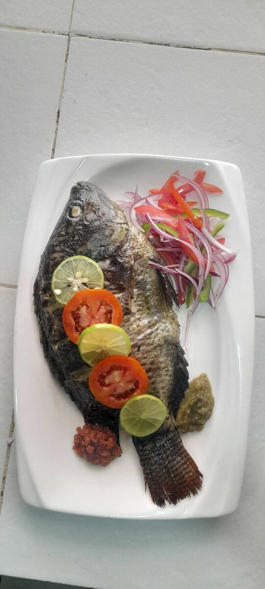 Yassa au poulet/poisson braisé