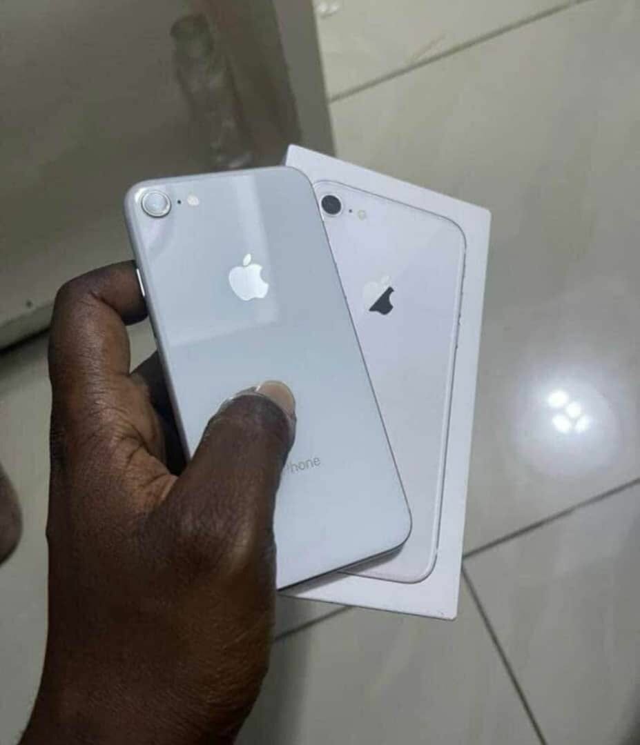 iPhone 8 Simple 64Go