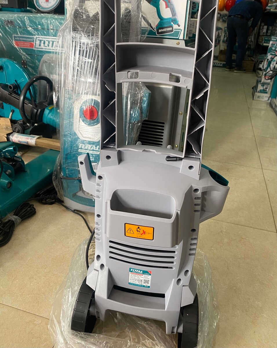 TOTAL High Pressure Washer 1800W