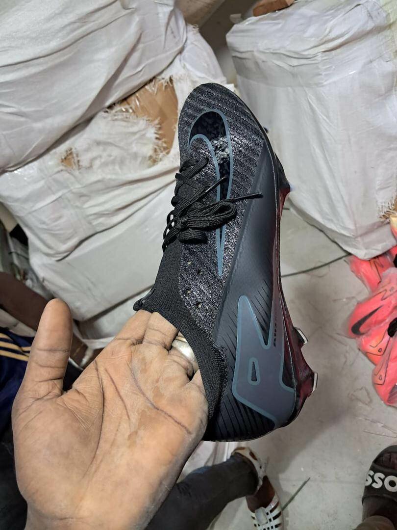 Crampons, paire de magre