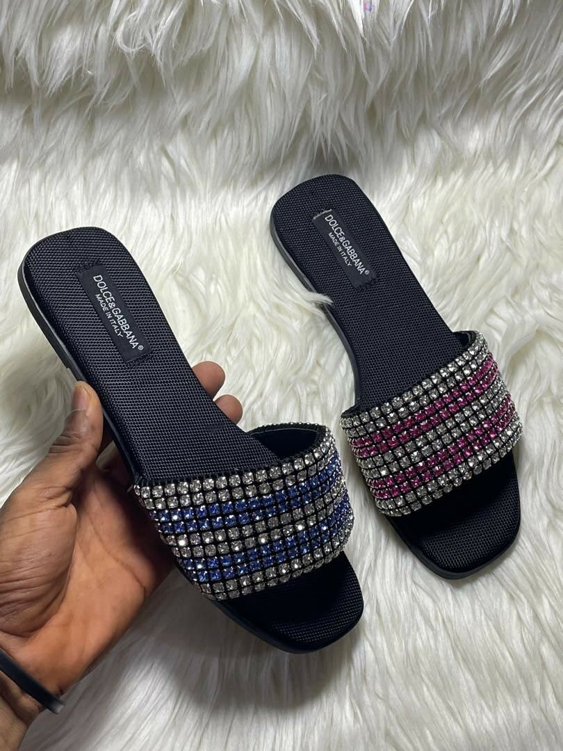 Cute ladies slippers