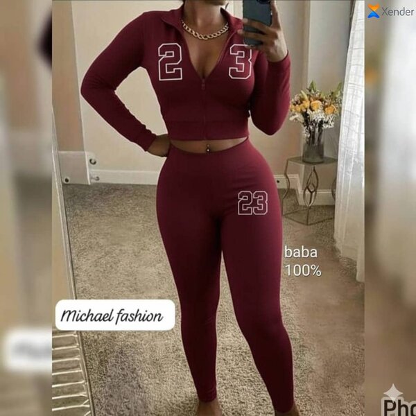 Ensemble, tenue de sport poume