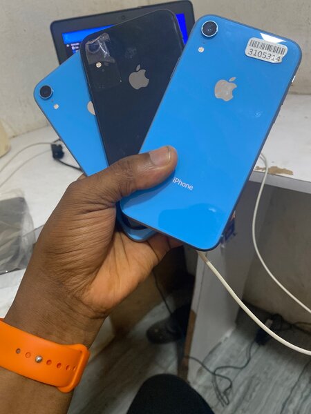 iPhone XR/64g