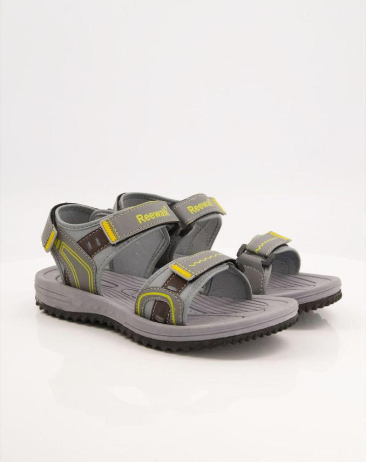 Man's leather sandals