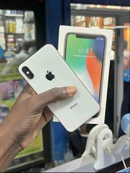 iPhone X Argent 64Go