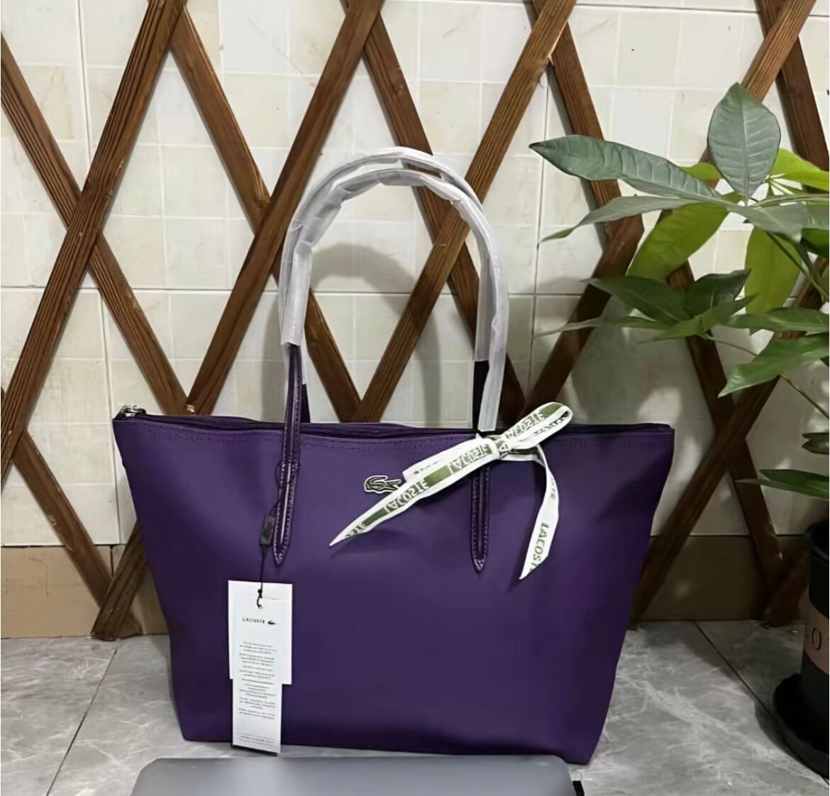 Sac lacoste en cuir élégant