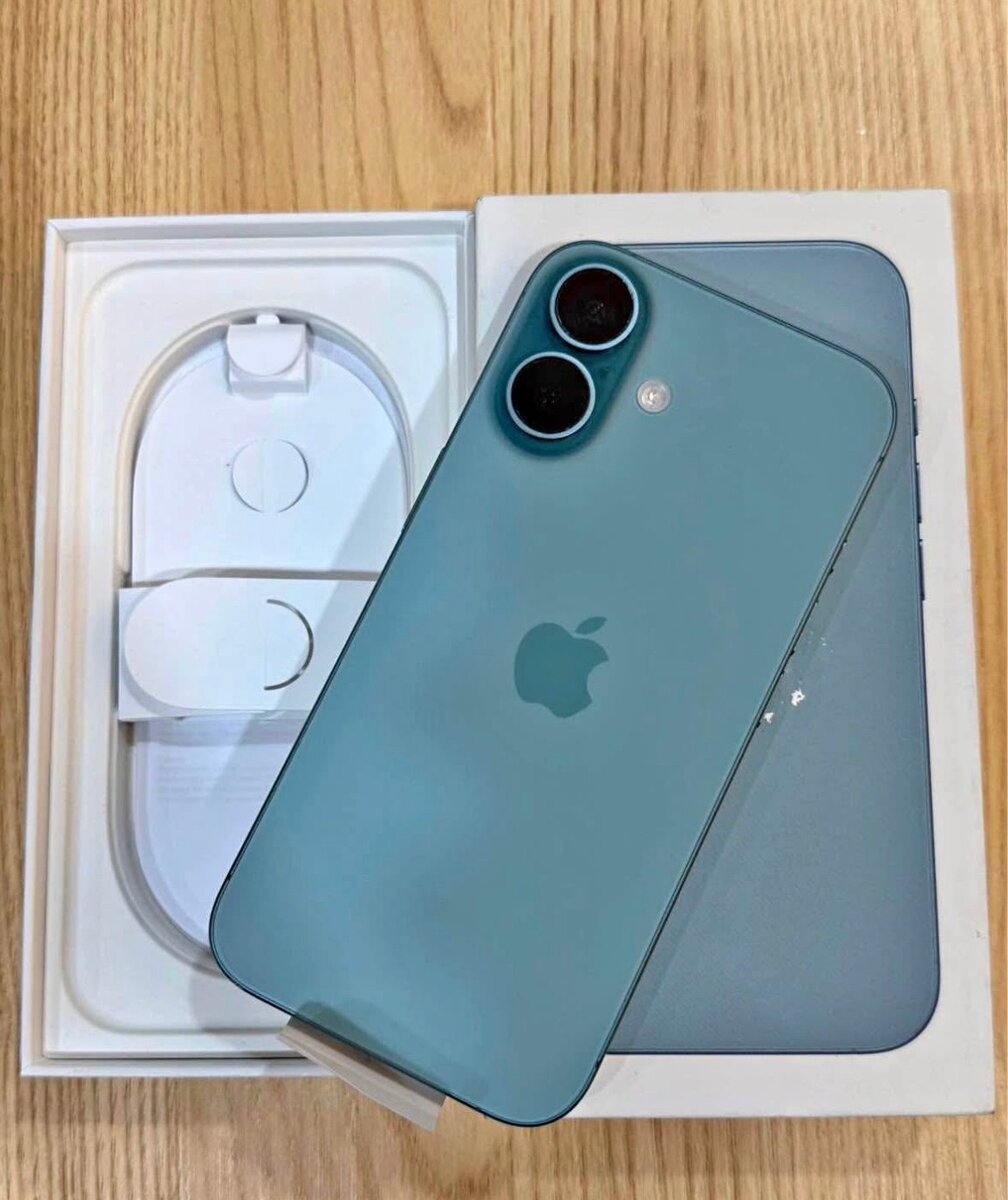 iPhone 16 moderne bleu