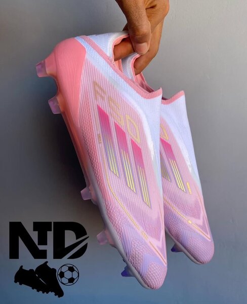 Chaussures de football F50
