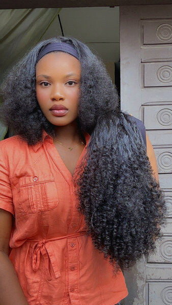 Perruque Bouclée Noire Naturelle