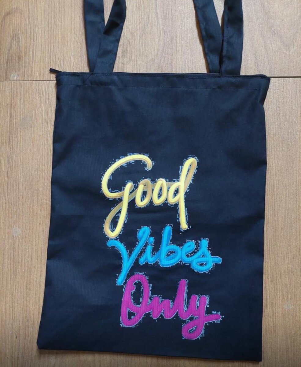 Tote bag