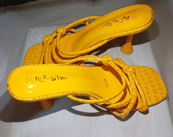 Sandales Jaunes Chic Femme