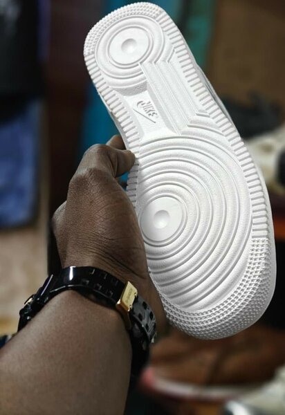 Baskets blanches classiques unisexes