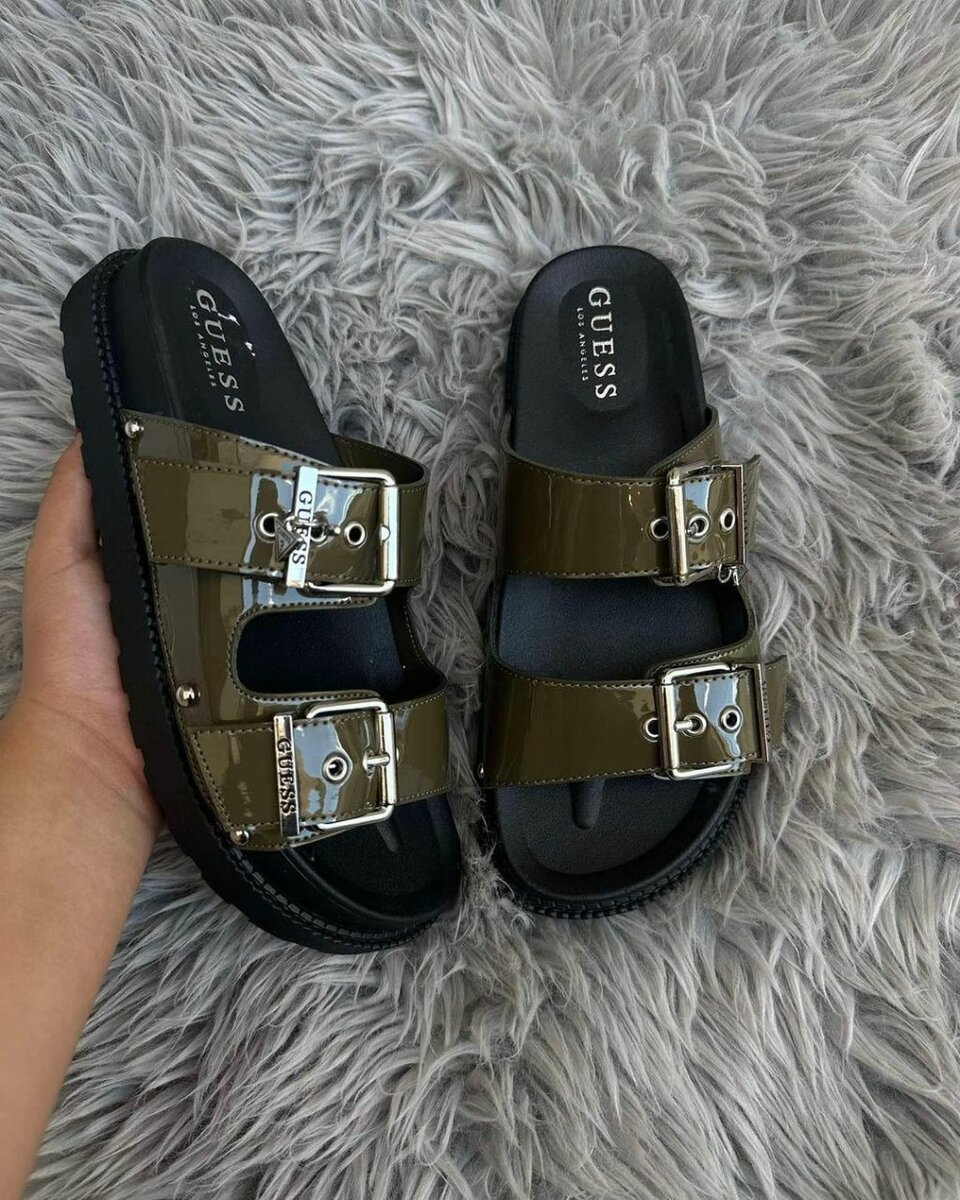Sandals Flip flops