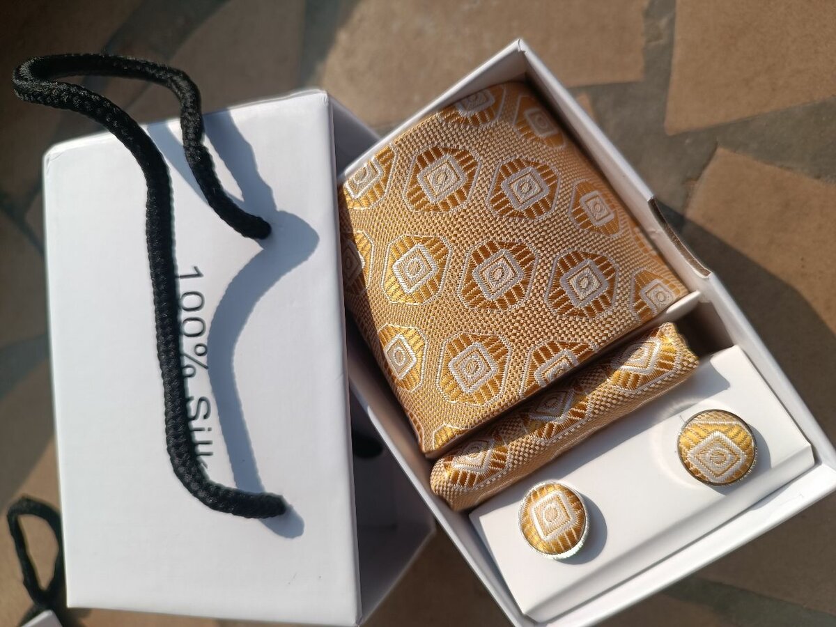 Silk Tie Set with Cufflinks