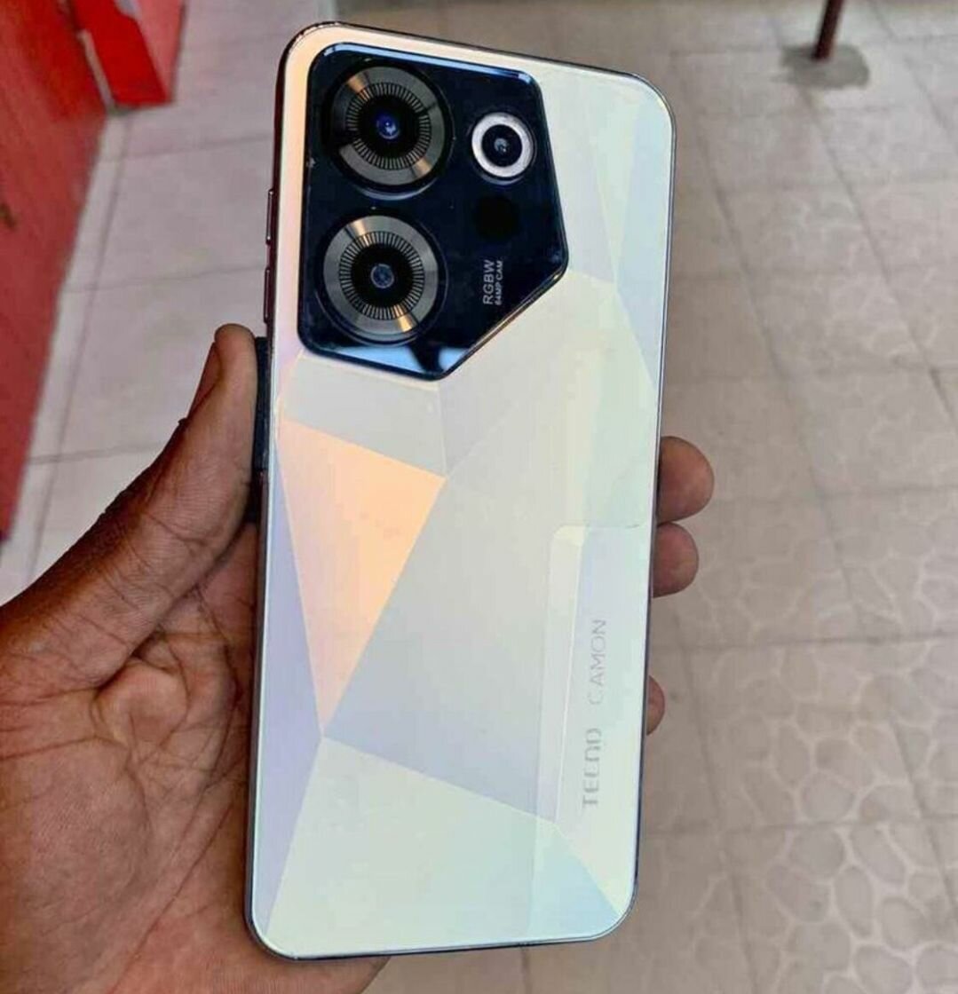 Smartphone TECNO Camon 20