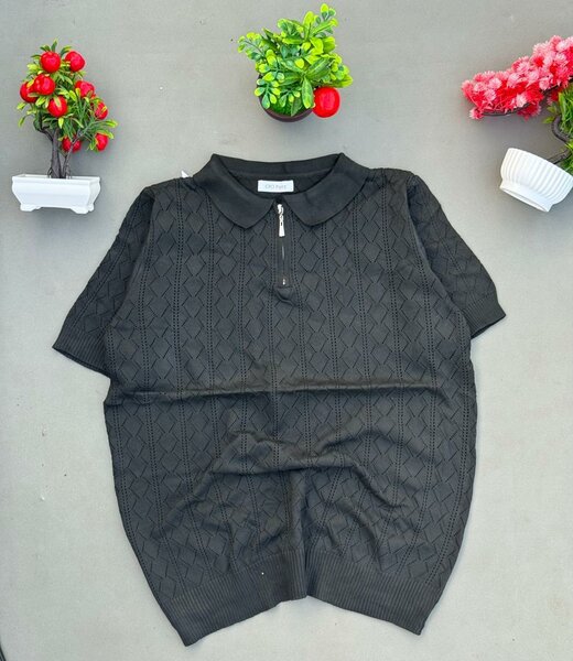 Polo noir à col zip chic