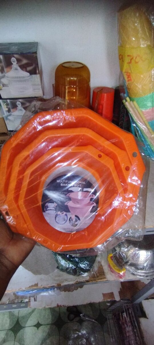 Passoires en plastique colorées