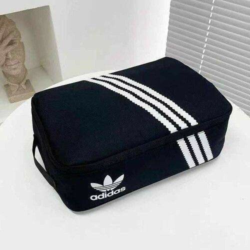 Organisateur de Chaussures Adidas