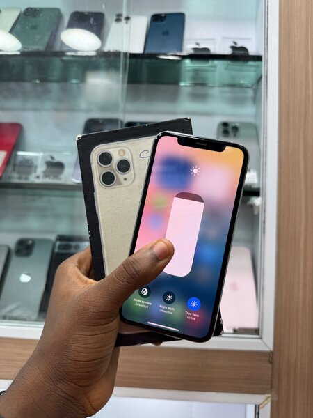IPHONE 11 PRO