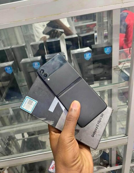 Z FLIP 3 ( 8/128GO )