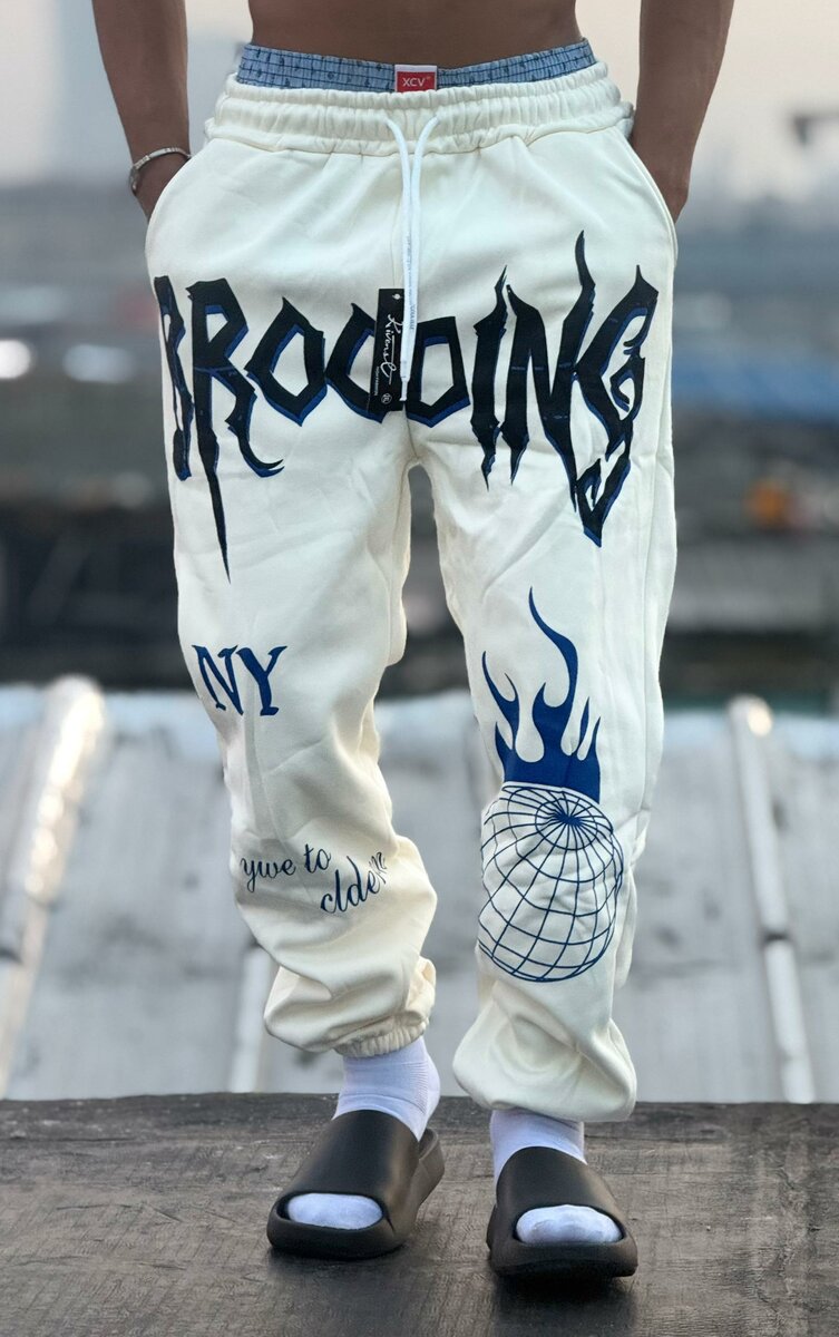 Jogging avec motifs graphiques