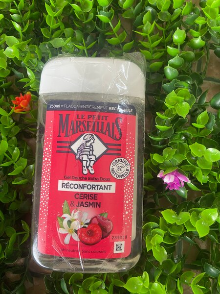 Bain douchLe Petit Marseillais