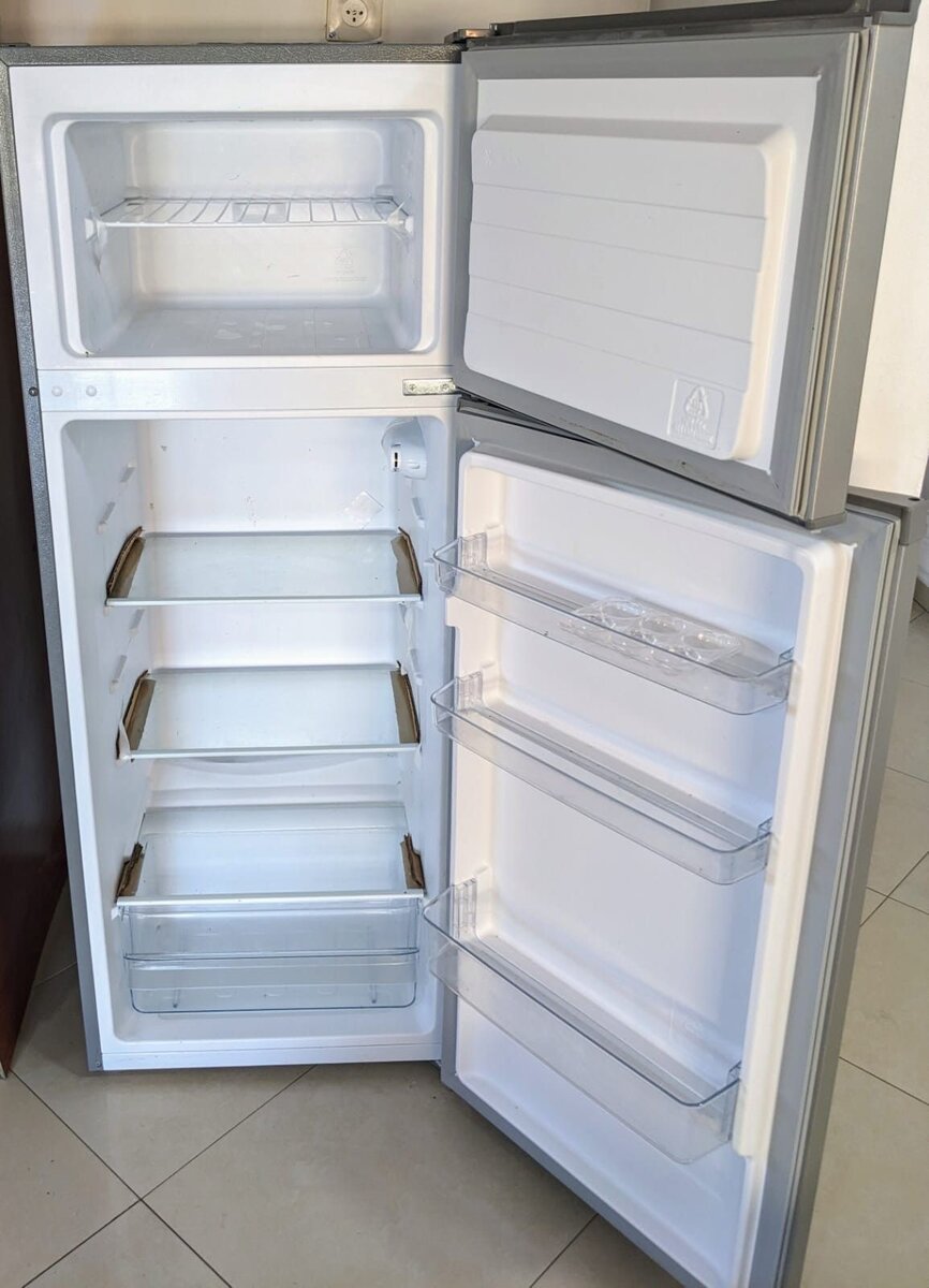 Réfrigérateur congélateur double porte 320L