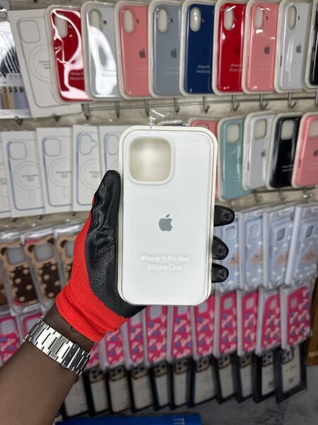 Coque Silicone iPhone 16 Pro Max