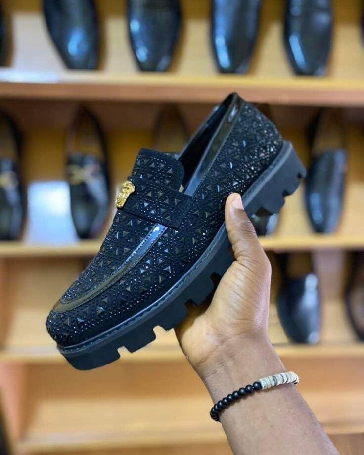 Mocassins en cuir noir élégant