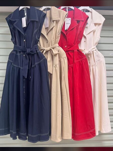 Robe sans manches élégante