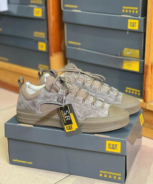 Baskets couleur gris