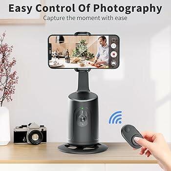 Face tracking tripod